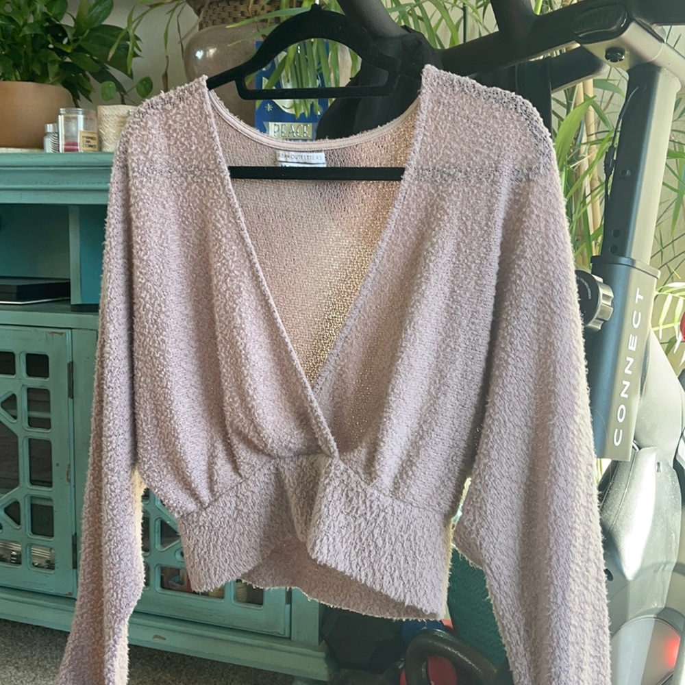 Urban Outfitters dusty pink cropped sweater
